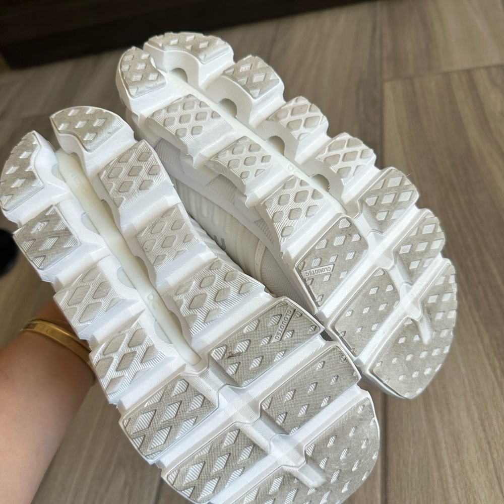 On Cloud White Sneakers - Picture 7 of 7